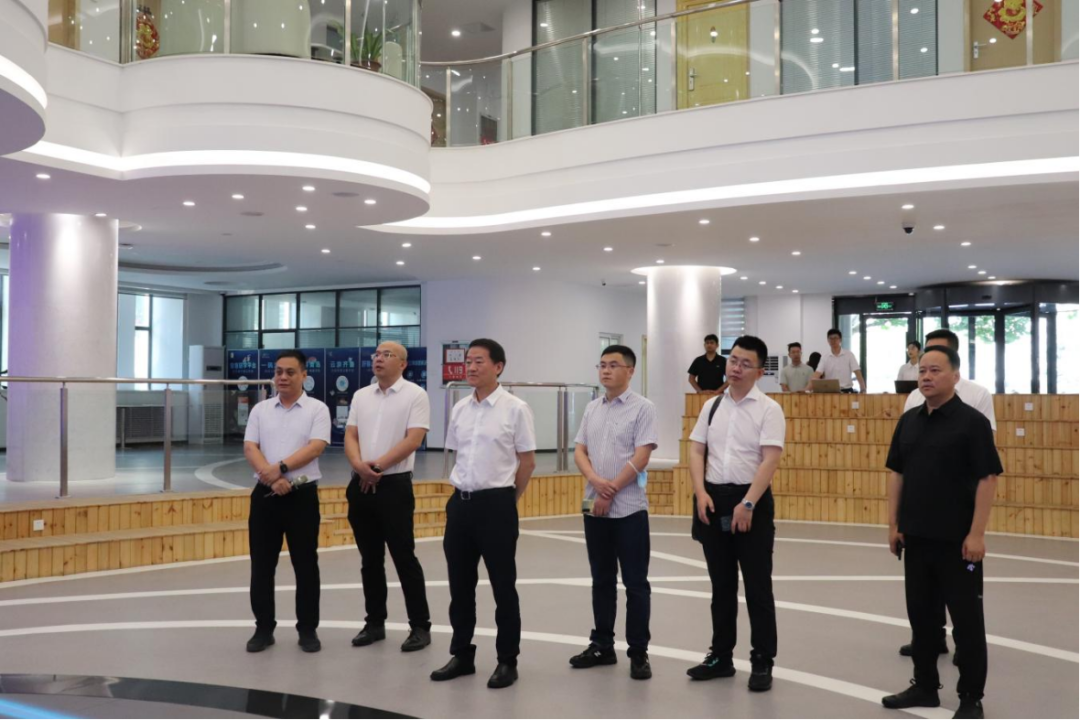 省ng28南宫相信品牌力量集团：“四个导向” 推动调查研究提质增效